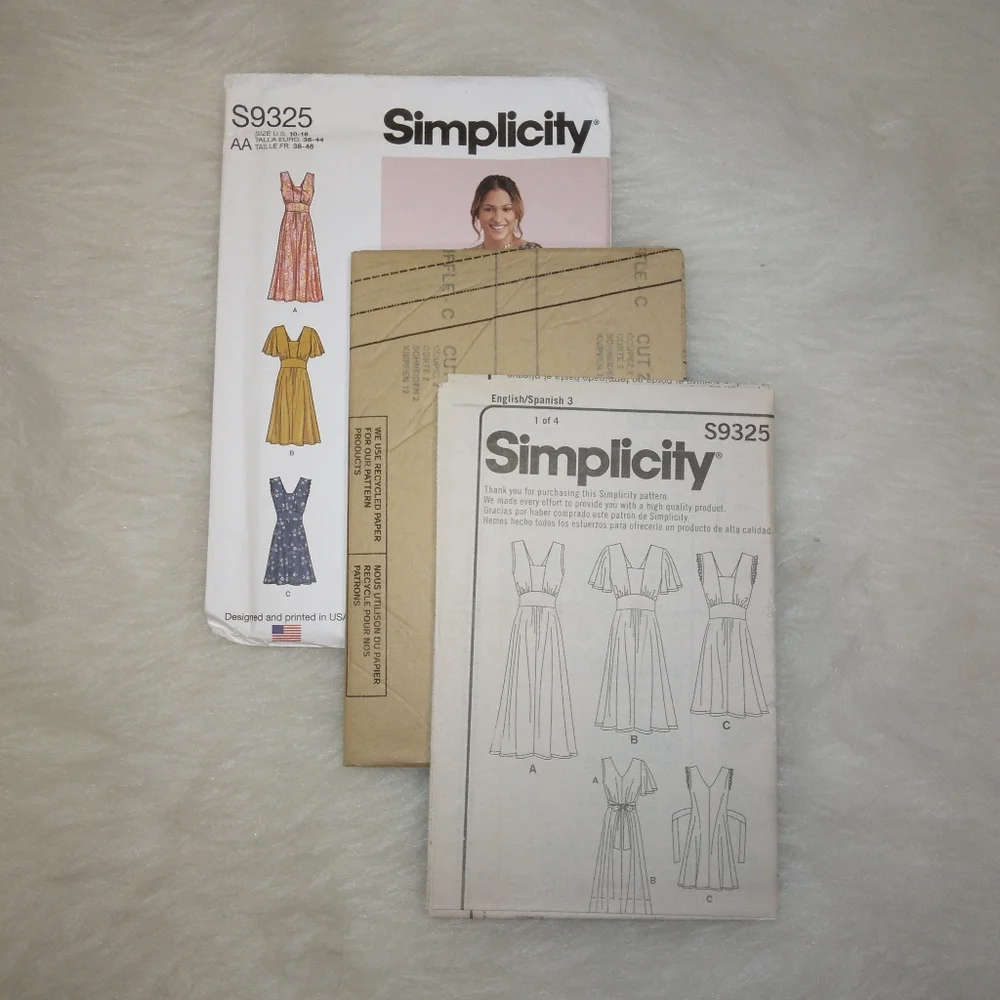 SIMPLICITY S9325 SZ 10-18 Misses dress with length and sleeve variations
